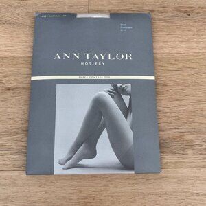 Ann Taylor Hosiery Pantyhose Size S Champagne Nude Sheer Control Top VTG OPEN